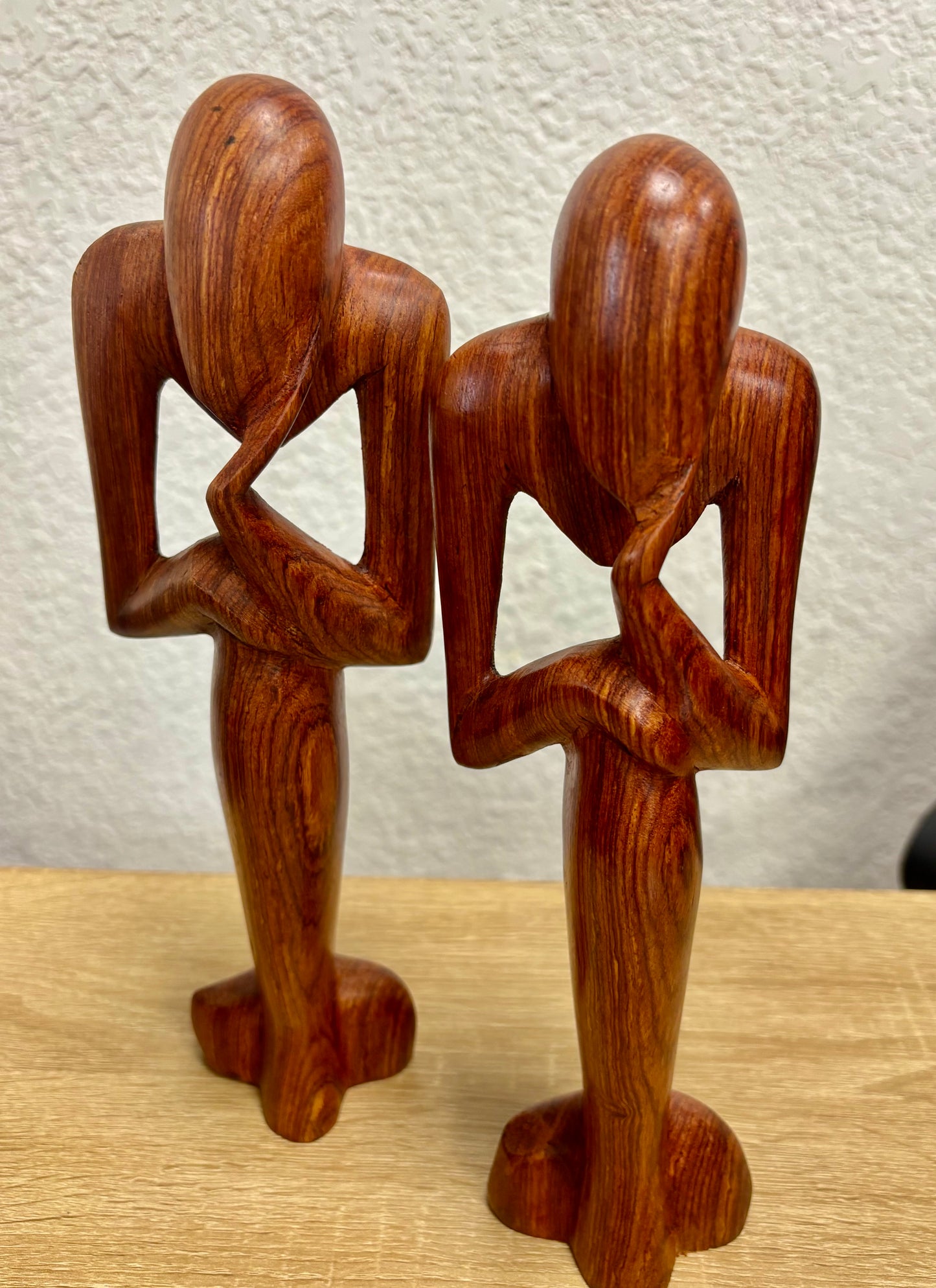 Sculpture Africaine vintage en Bois – Le Penseur – Art Contemporain Inspiré de Rodin