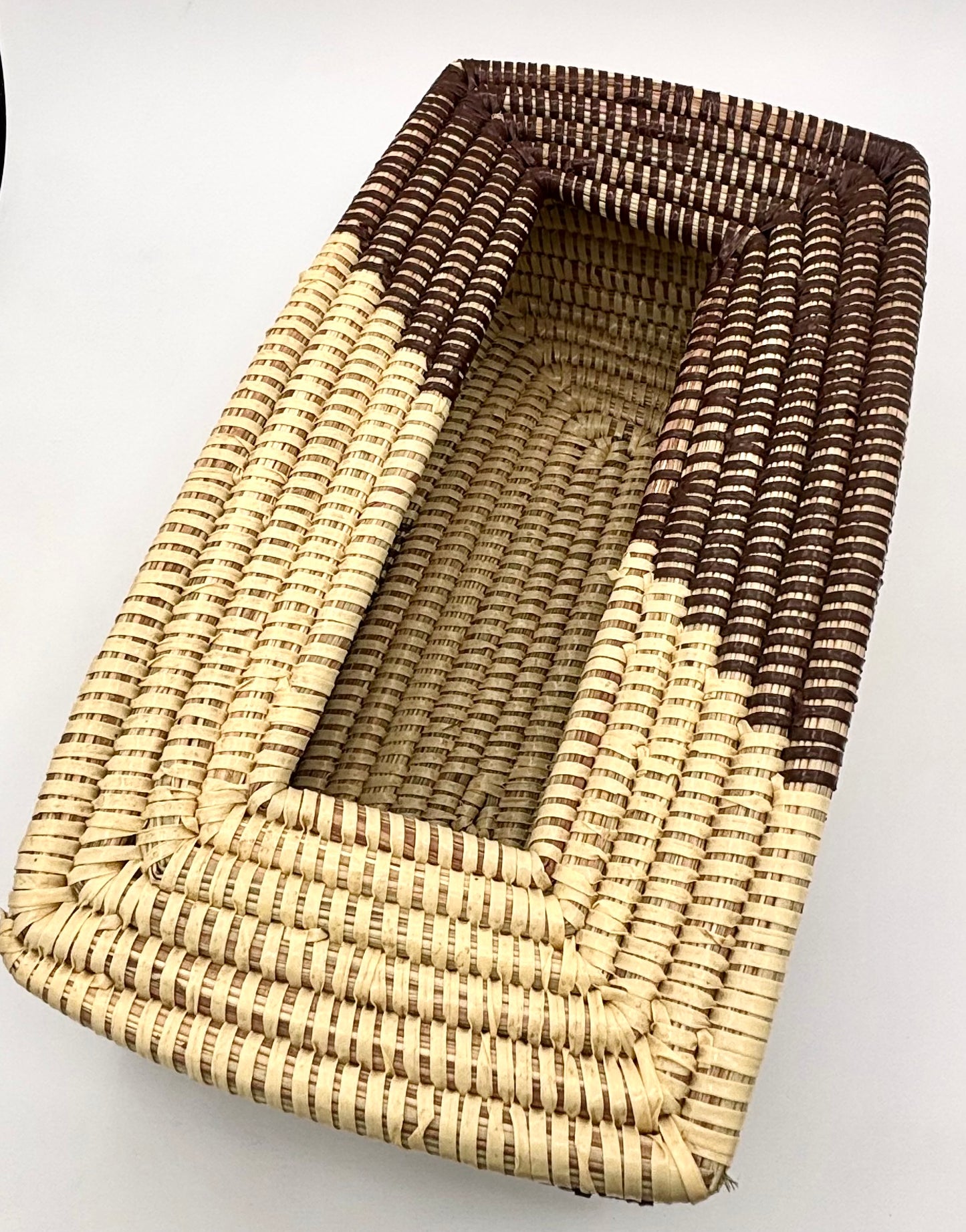 Boîte à mouchoirs artisanale « Sira »