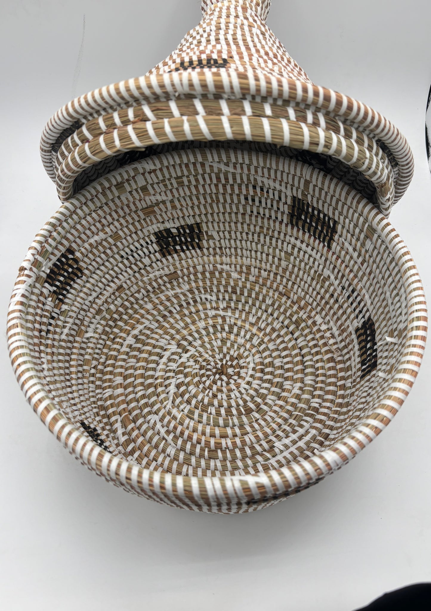 Panier tressé avec couvercle « Sahara »