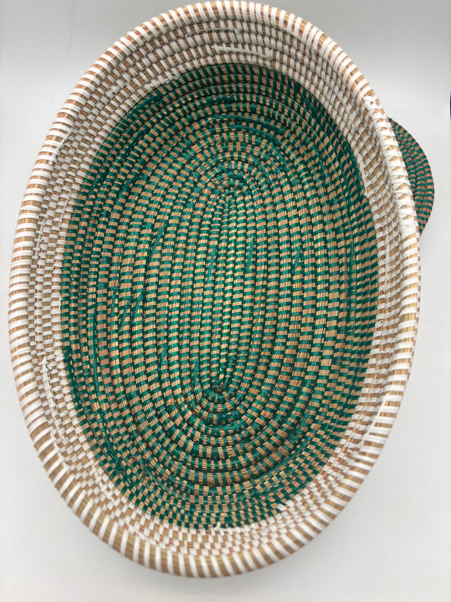 Boîte ovale tressée artisanal « Casamance »