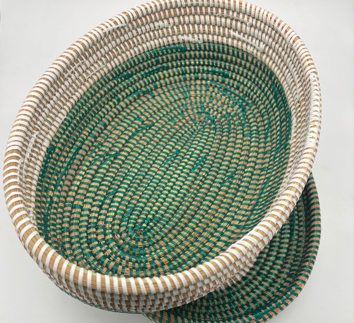 Boîte ovale tressée artisanal « Casamance »